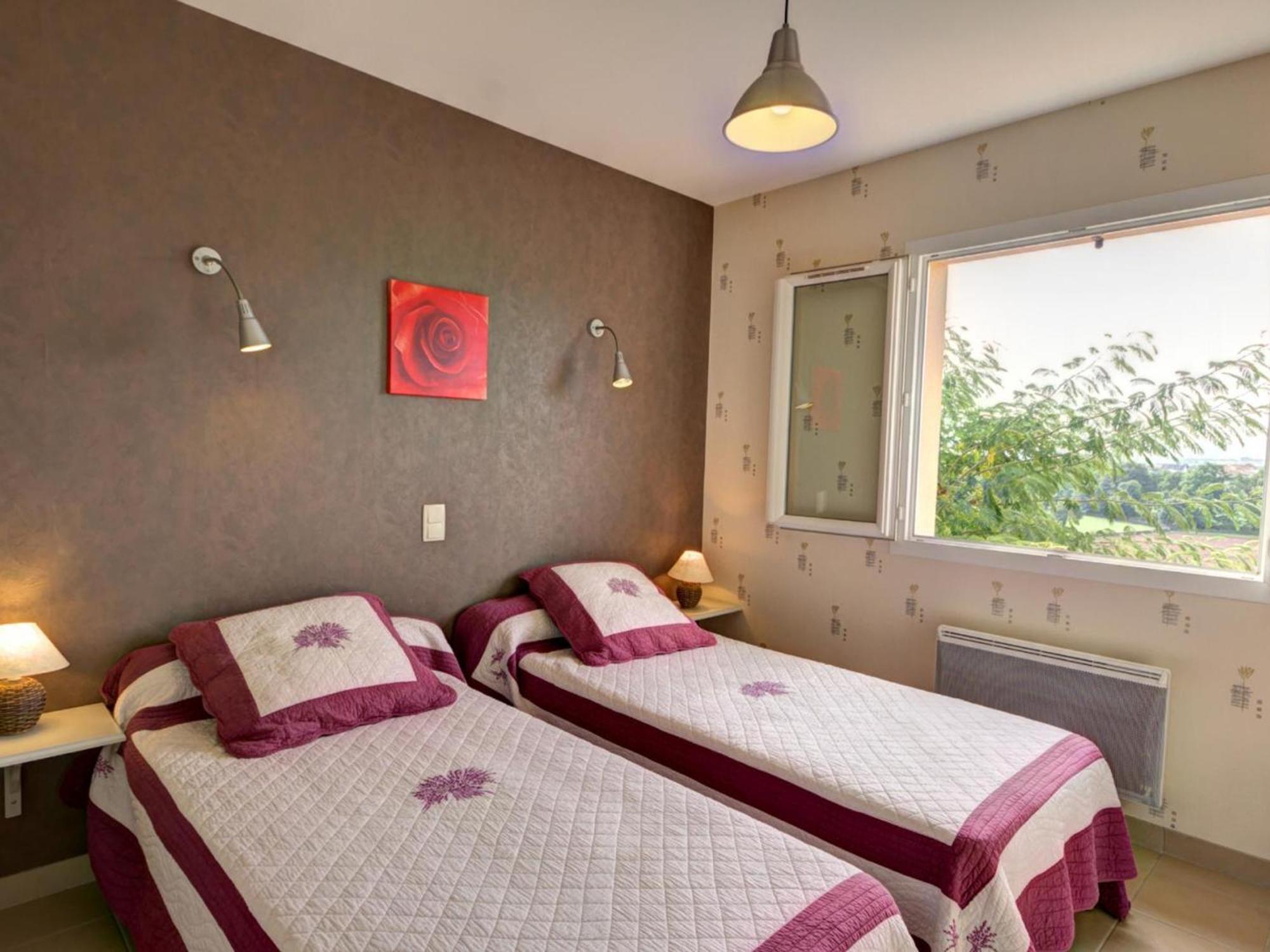 Gite Cosy Avec Poele, Terrasse Et Jardin Prive A Saint-Forgeux-Lespinasse - Fr-1-496-37 Dış mekan fotoğraf