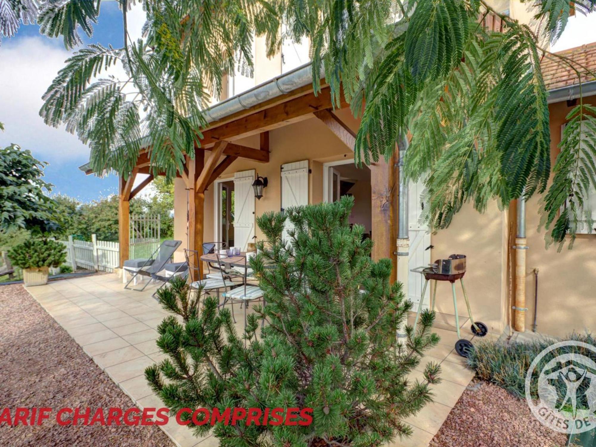 Gite Cosy Avec Poele, Terrasse Et Jardin Prive A Saint-Forgeux-Lespinasse - Fr-1-496-37 Dış mekan fotoğraf